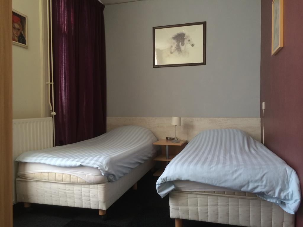 Hotel De Blauwe Vogel ベルヘン・オプ・ゾーム 部屋 写真